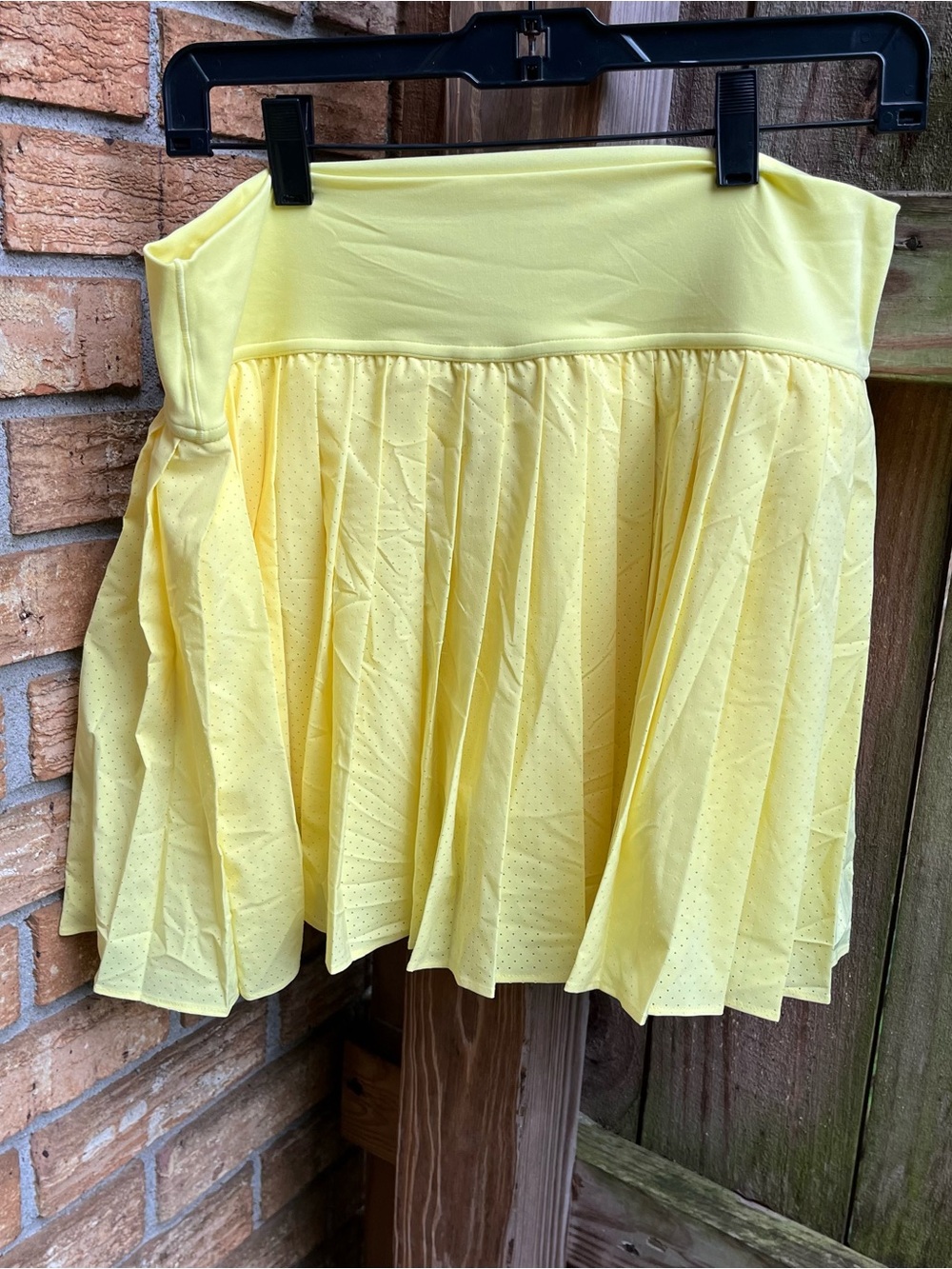Offline by Aerie Light Yellow Pleated Tennis Skort